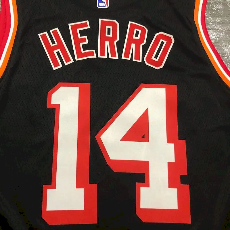 Camisa masculina Tyler Herro Black Classics Swingman Player Version