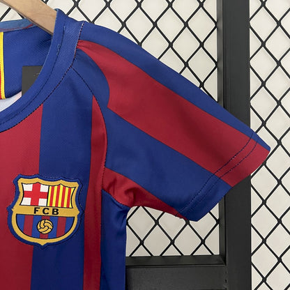 Camisa e shorts retrô infantil do Barcelona 2005/06