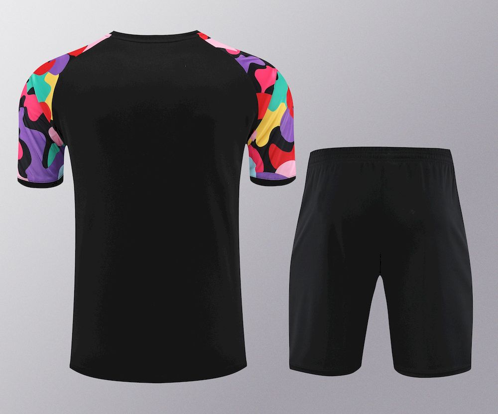 Camisa de treino adulto + short Manchester United 2023/24 418