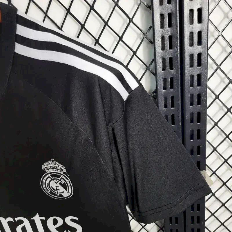 Camisa de goleiro do Real Madrid 2023/24