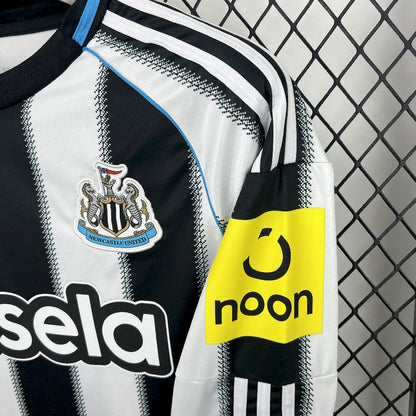 Men's Newcastle United 2025/26 Home Long Sleeves Jersey