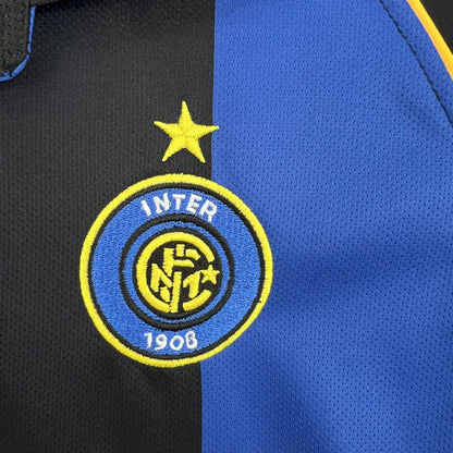 Camisa retrô da Inter de Milão 2001/02