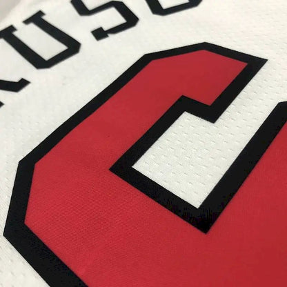 Camisa masculina Alex Caruso branca da equipe – Edição de 75º aniversário