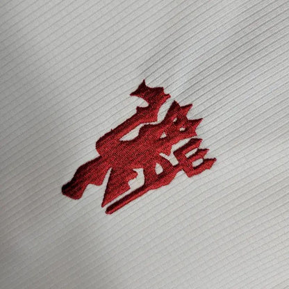 Terceira camisa do Manchester United 2023/24