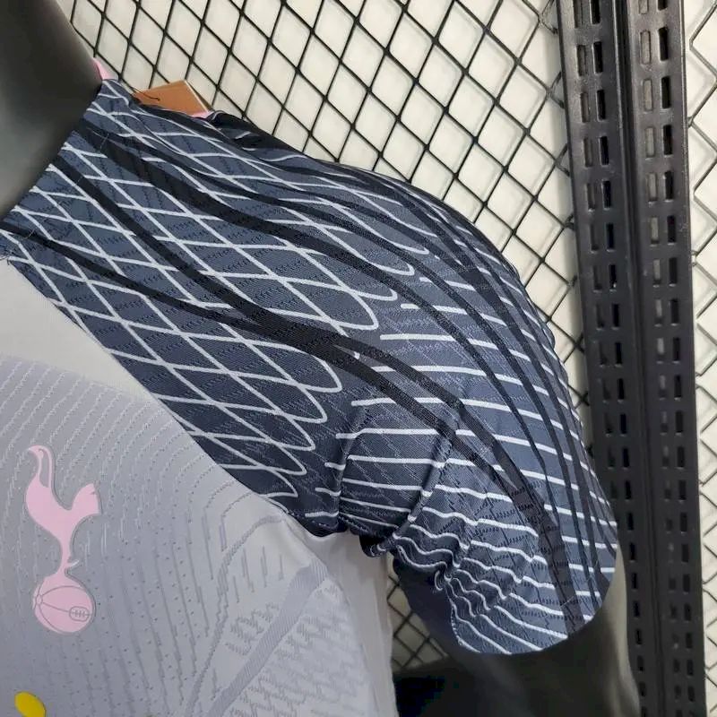 Camisa de treino pré-jogo do Tottenham Hotspur 2023/24, versão jogador, cinza