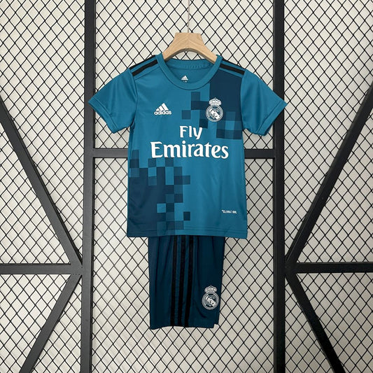 Camisa e shorts retrô infantil do Real Madrid 2017/18