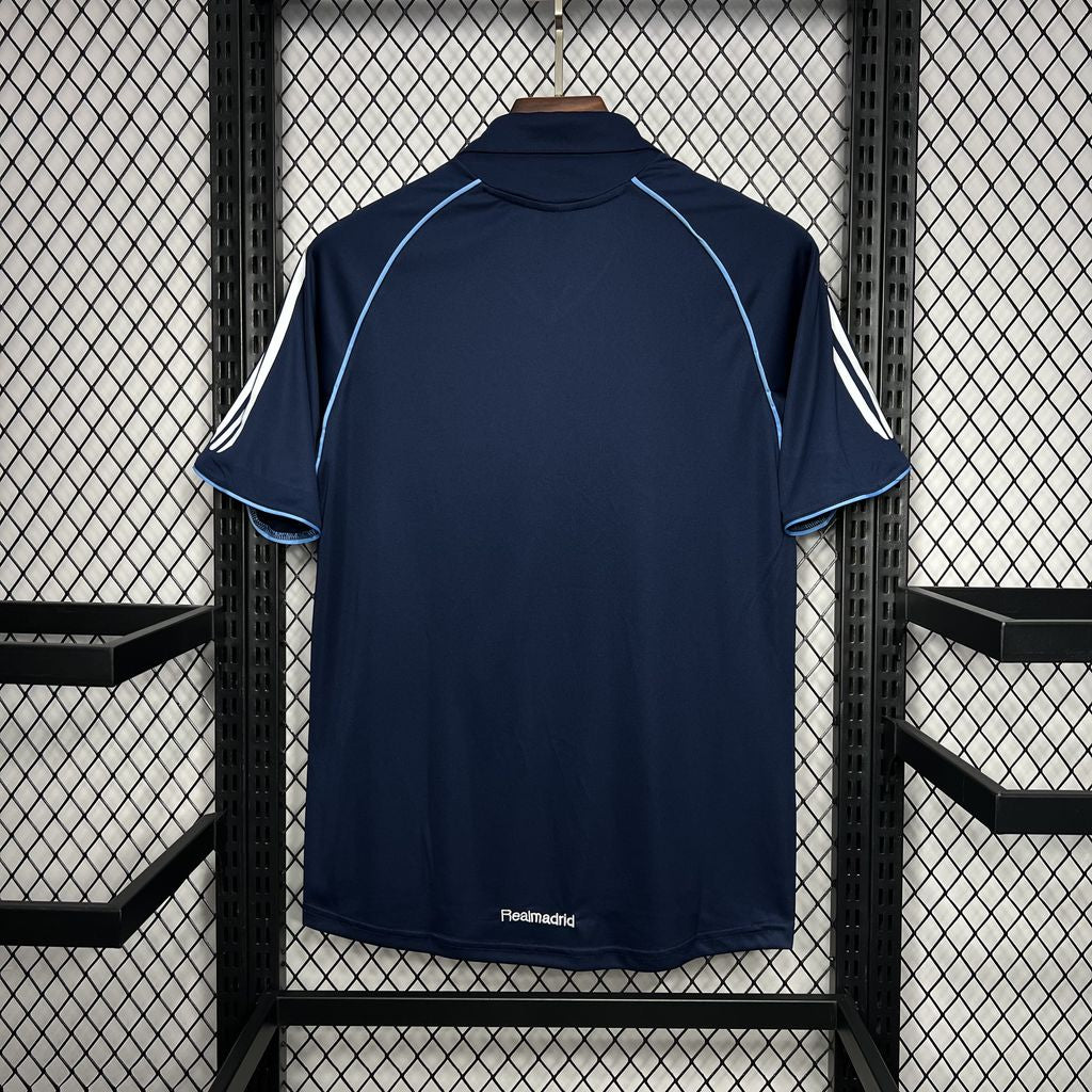 Camisa retrô reserva do Real Madrid 2005/06