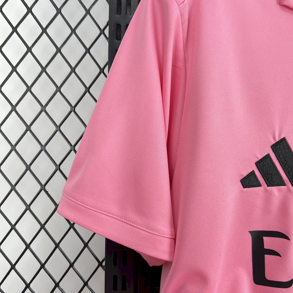 Camisa Rosa Edição Especial do Real Madrid 2025/26
