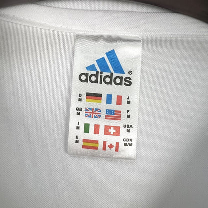 Camisa retrô da UCL do Real Madrid 2001/02