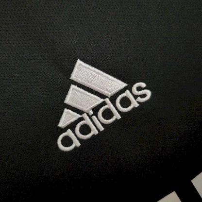 Camisa reserva retrô do Real Madrid 2004/05