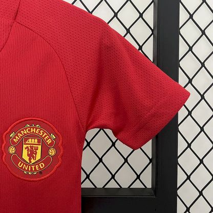 Camisa e shorts retrô infantil Manchester United 2007/08