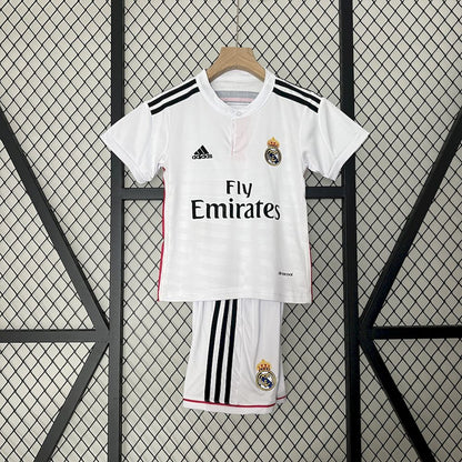 Camisa e shorts retrô infantil do Real Madrid 2014/15