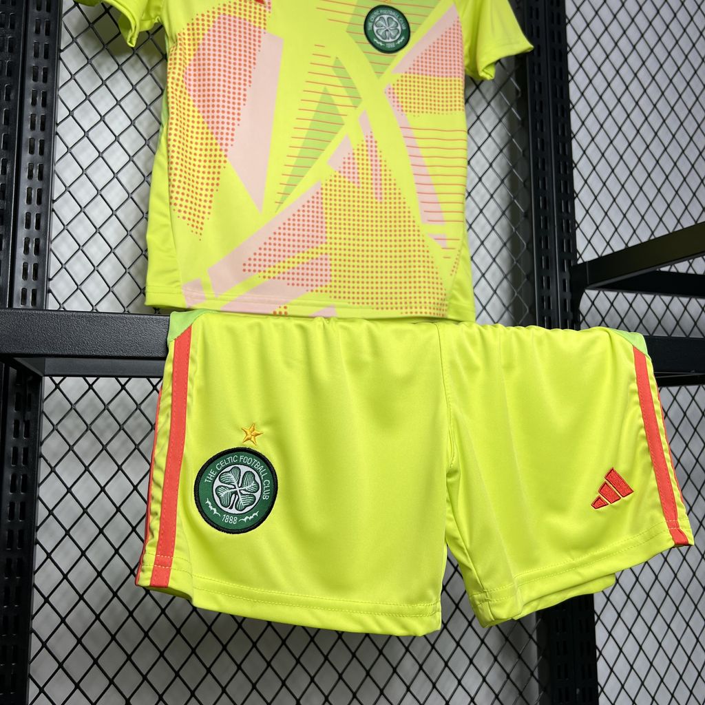 Kit de goleiro infantil do Celtic 2024/25
