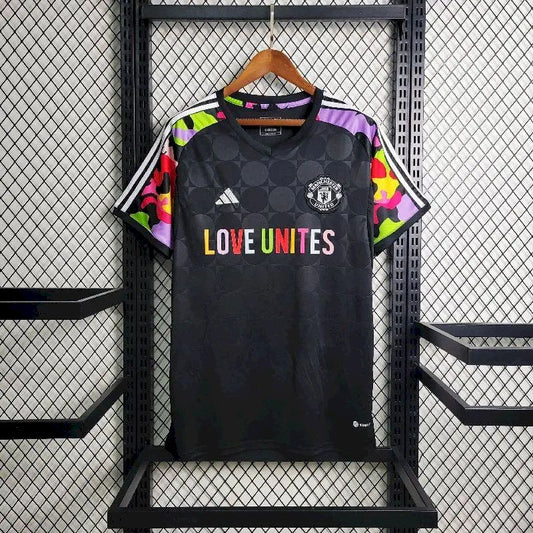 Camisa de treino pré-jogo do Manchester United 2024/25