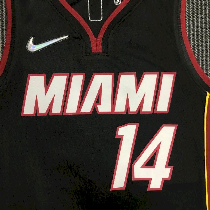 Camisa preta masculina Tyler Herro Team – Edição de 75º aniversário