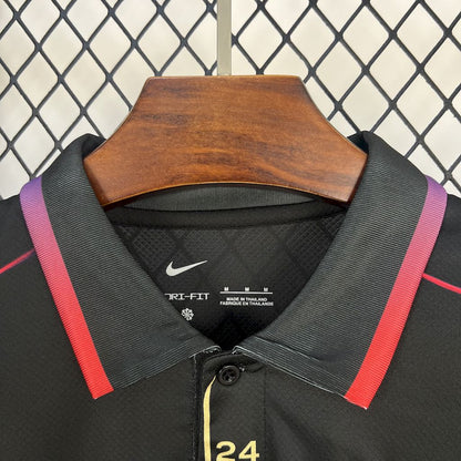 Camisa colorida edição especial do Barcelona 2025/26