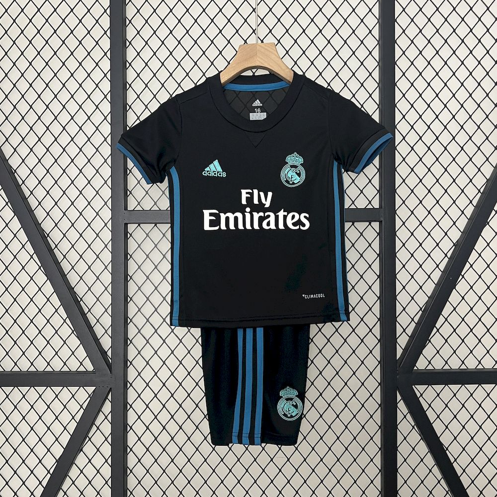 Camisa e shorts retrô infantil do Real Madrid 2017/18