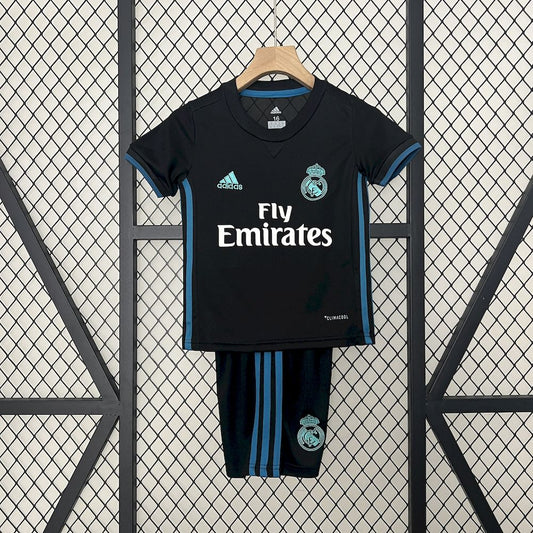 Camisa e shorts retrô infantil do Real Madrid 2017/18