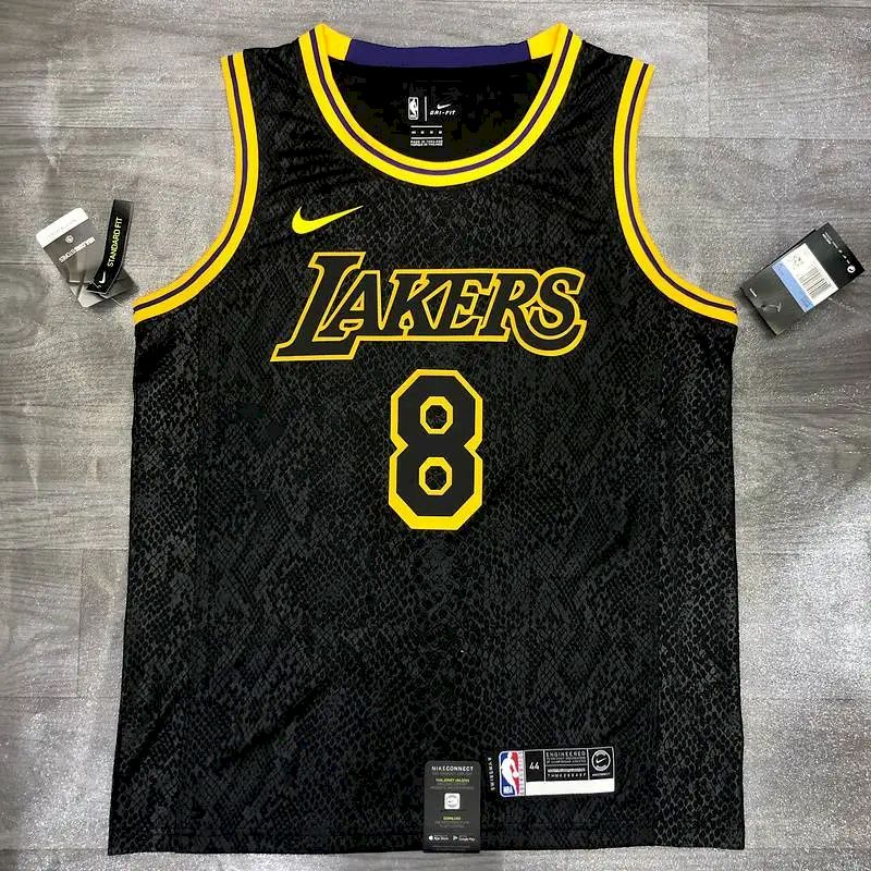 Camisa Kobe Bryant Black Mamba versão masculina do jogador