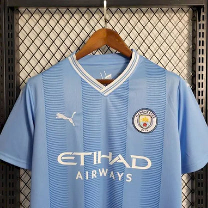 Camisa titular do Manchester City 2023/24
