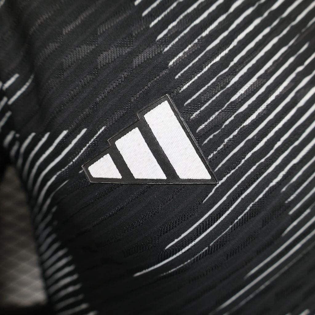Camisa preta do Japão 2024/25, versão para jogadores