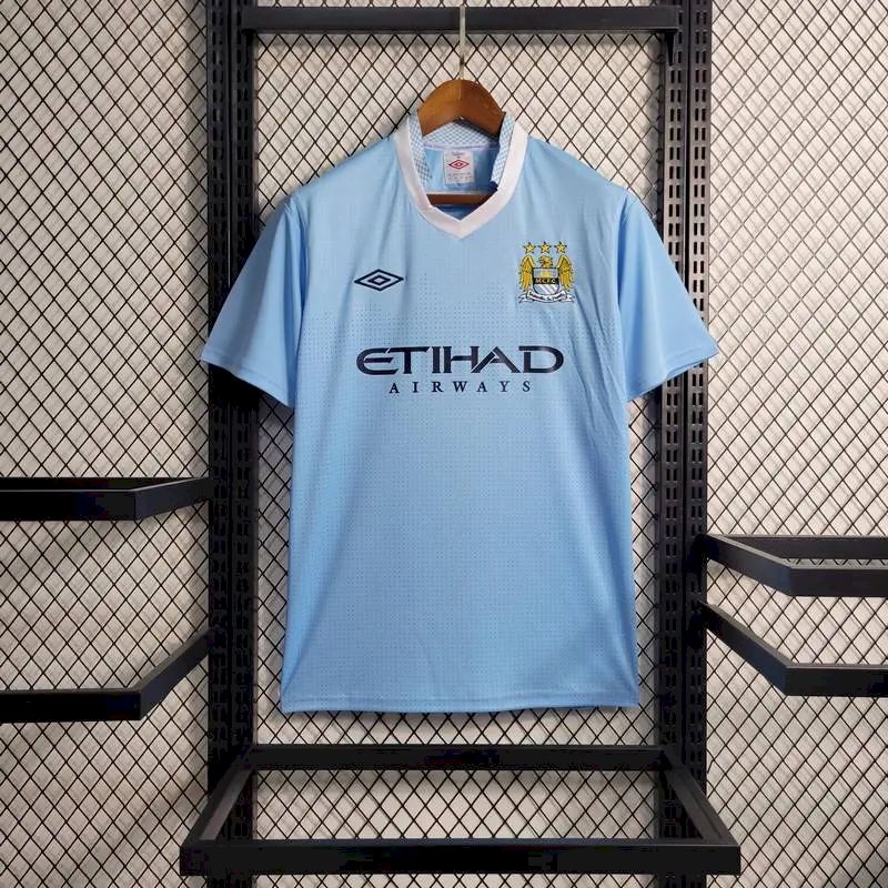 Camisa retrô do Manchester City 2011/12