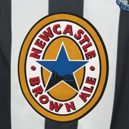 Camisa retrô do Newcastle United 1999/00