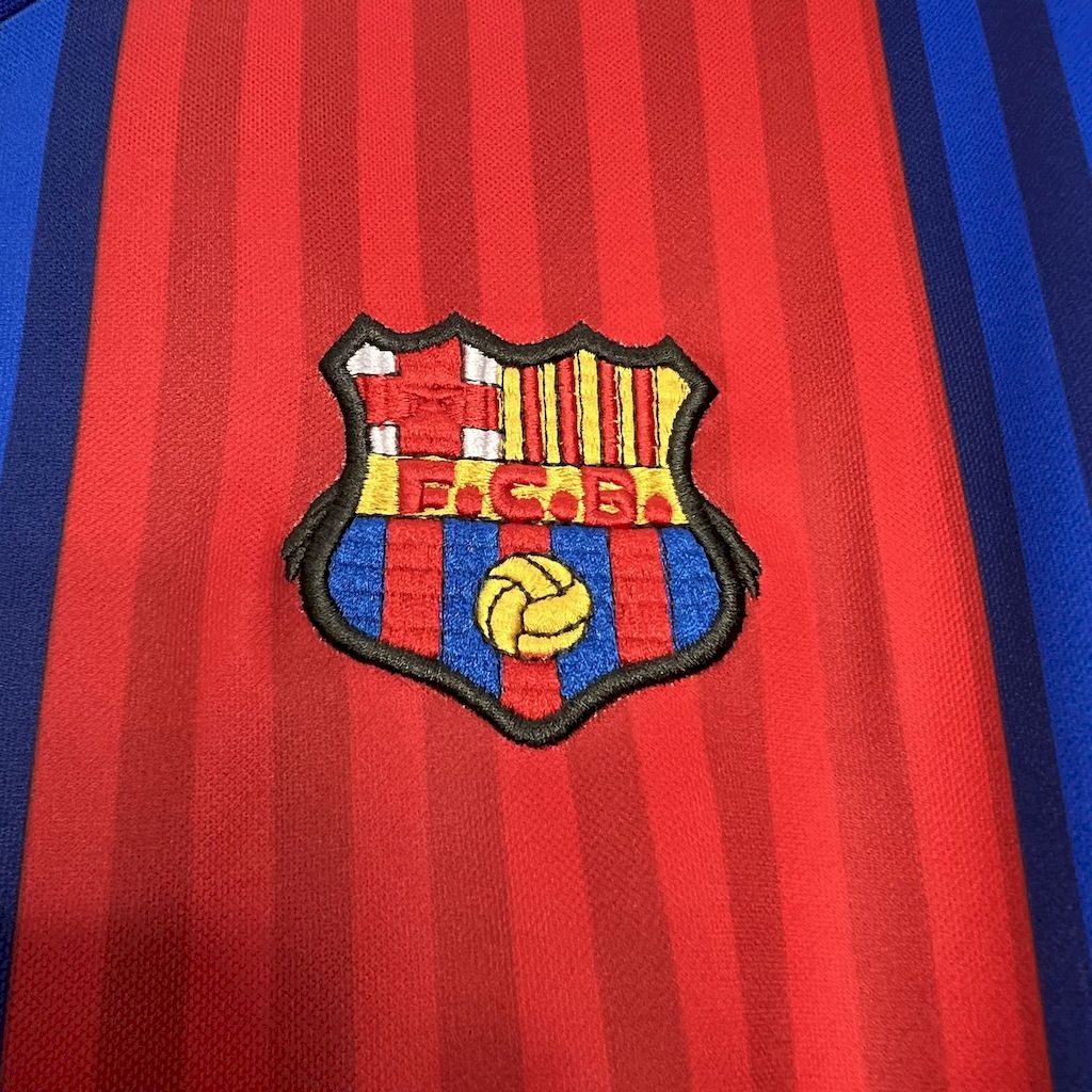 Camisa retrô titular do Barcelona 1991/92