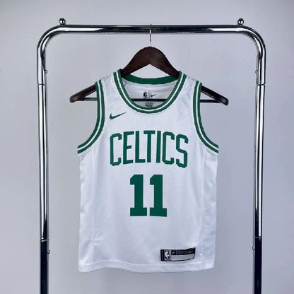 Camisa branca do time juvenil Kyrie Irving
