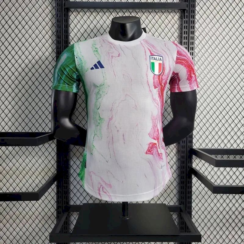 Camisa de treino pré-jogo da Itália 2023/24, versão jogadora
