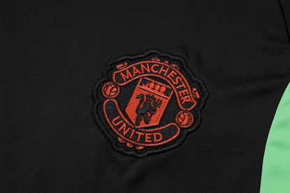 Camisa de treino adulto Manchester United 2023/24 + short 3/4 815