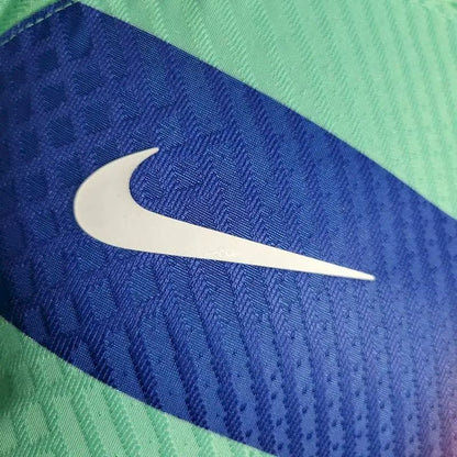 Camisa de treino pré-jogo do Barcelona 2023/24, versão jogador