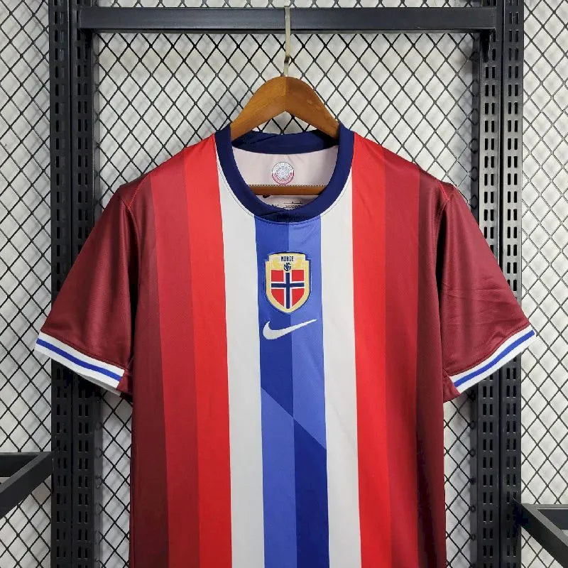 Camisa titular da Noruega 2024/25