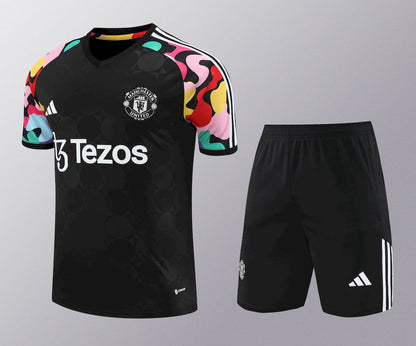 Camisa de treino adulto + short Manchester United 2023/24 418