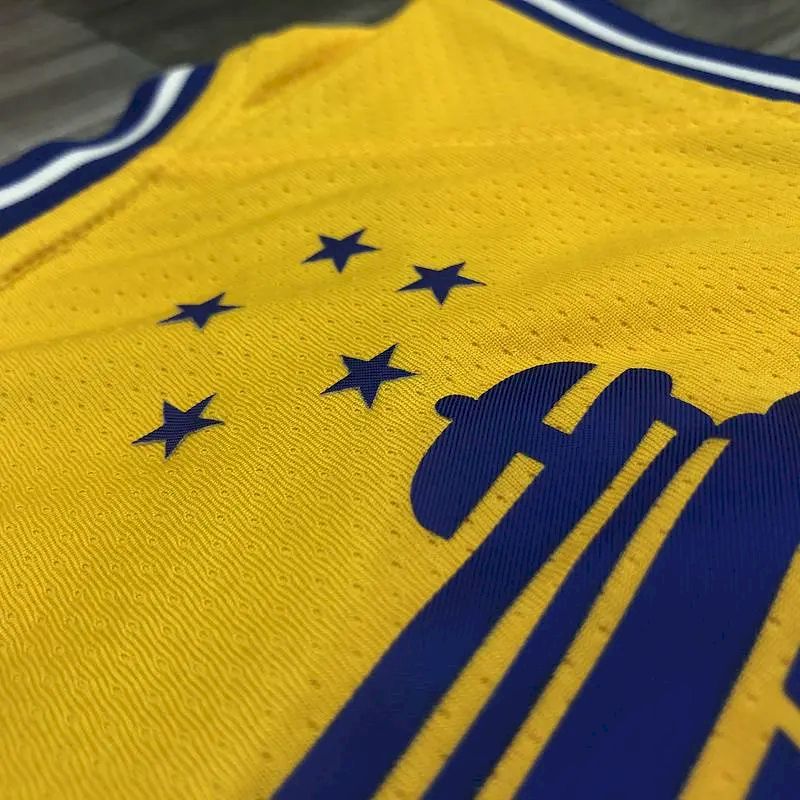 Camisa amarela masculina Klay Thompson versão jogador – The City Classic Edition