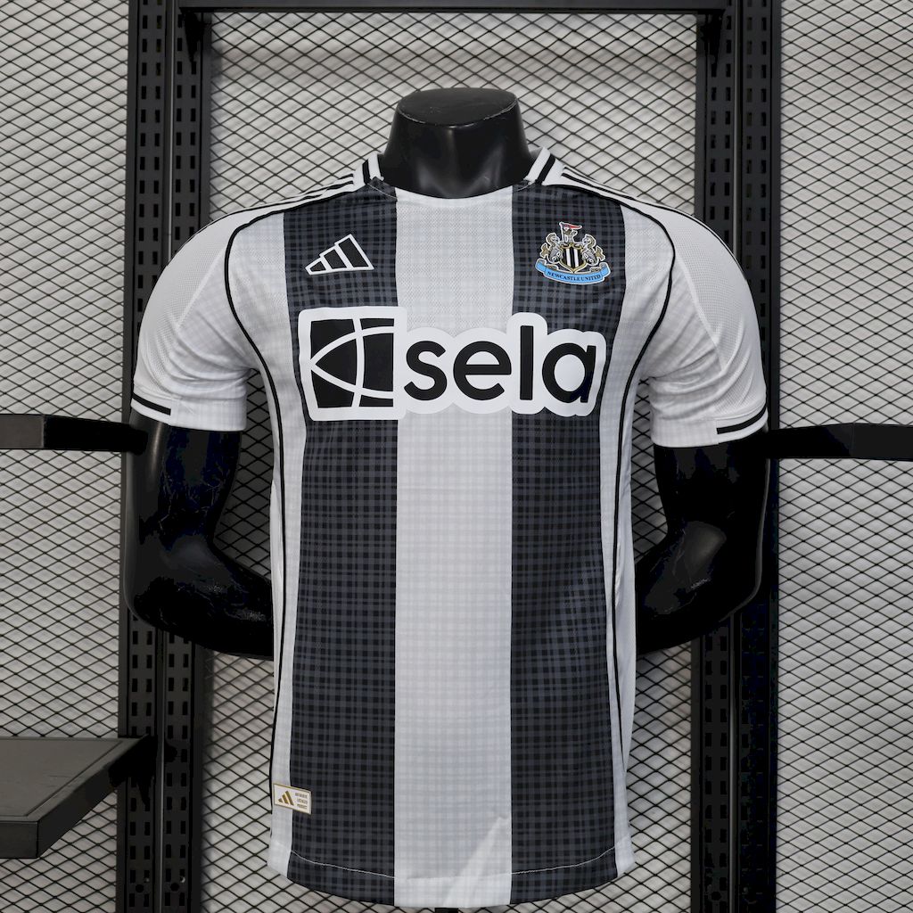 Camisa Newcastle United 2025/26 Home Versão Jogador