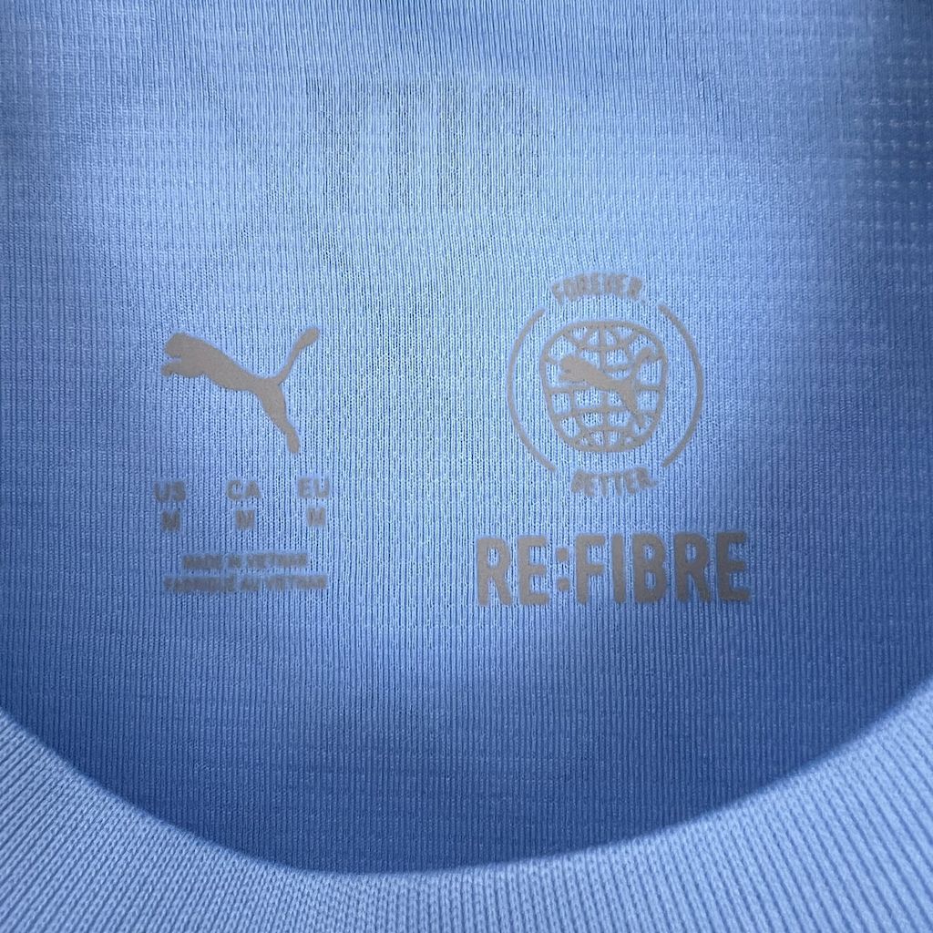 Camisa titular do Manchester City 2025/26