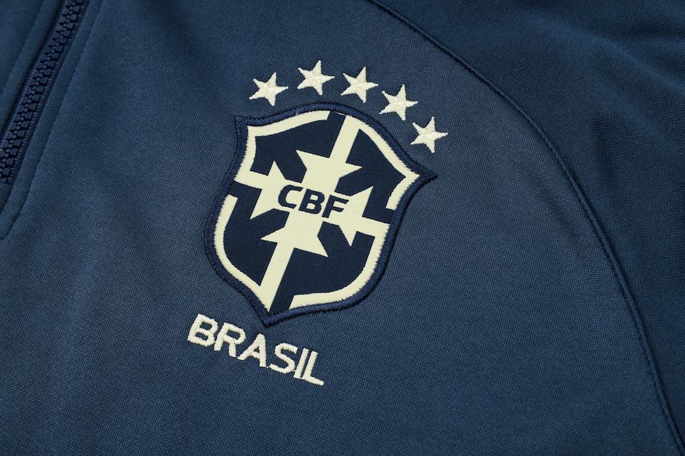 Moletom com capuz e calça Brasil 2023/24 815