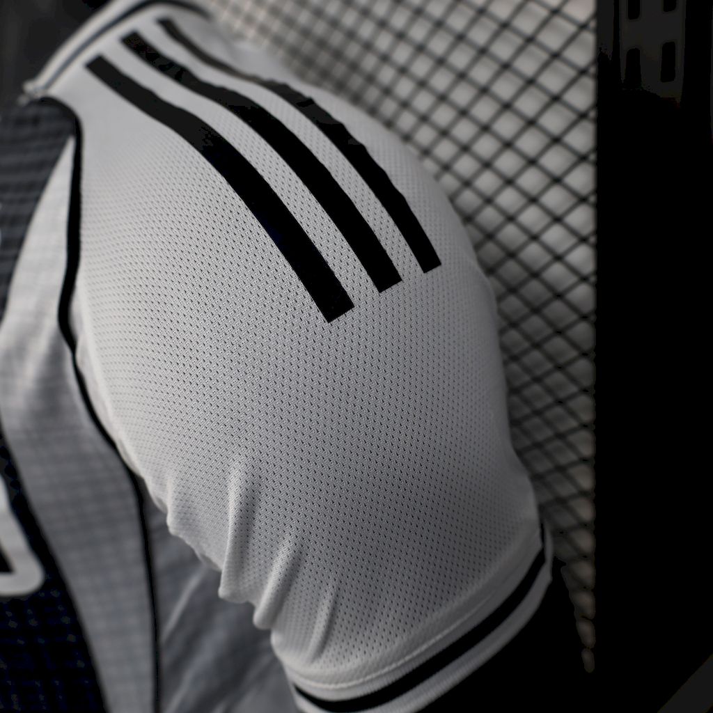 Camisa Newcastle United 2025/26 Home Versão Jogador