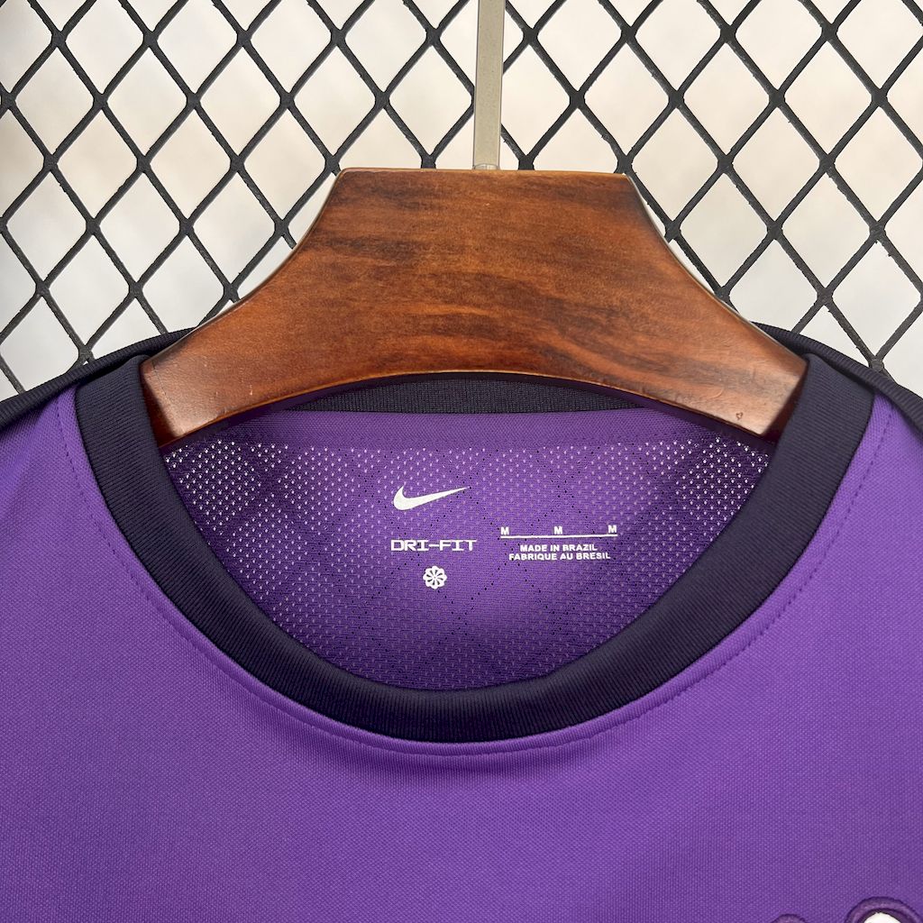 Camisa feminina roxa pré-jogo do Corinthians 2025/26