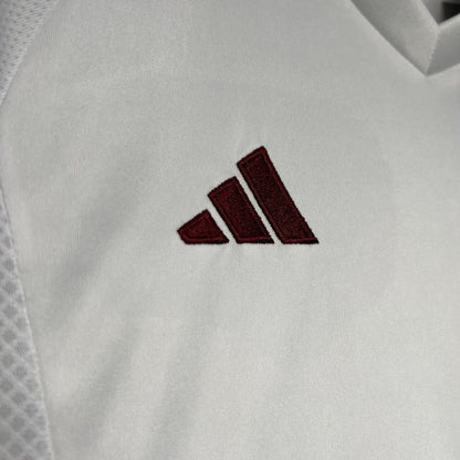 Uniforme reserva infantil do Aston Villa 2024/25