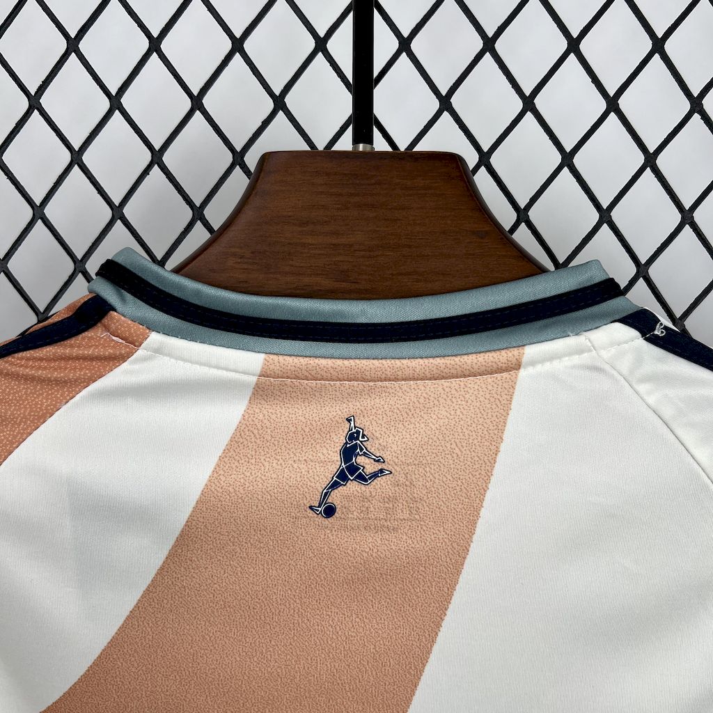 Spain 2025/26 Away Kids Kit