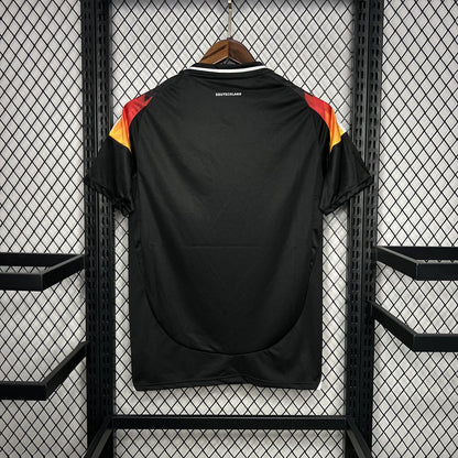 Camisa de treino pré-jogo da Alemanha para a Eurocopa 2024/25