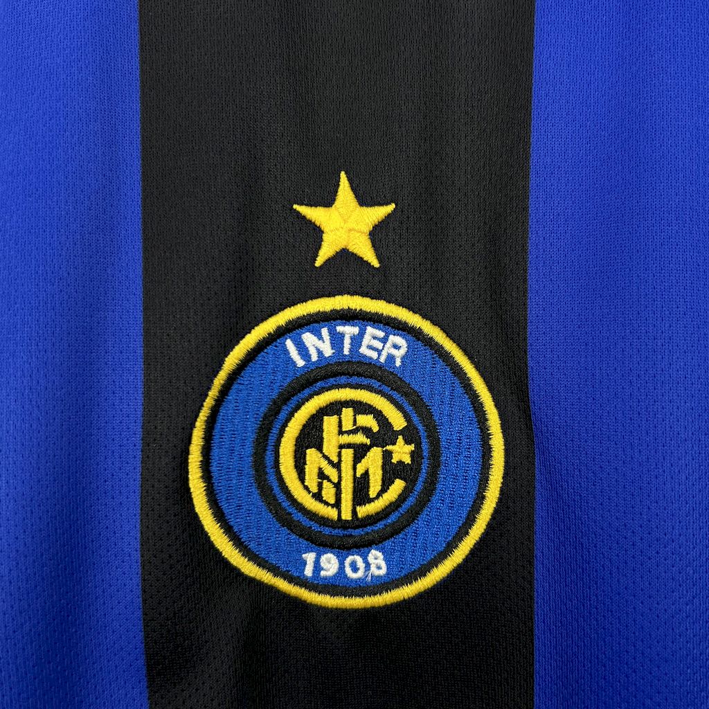 Camisa retrô da Inter de Milão 2004/05