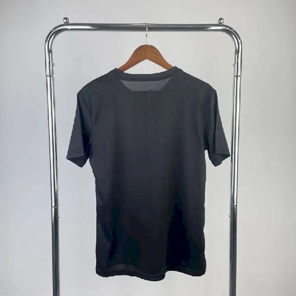 Camiseta preta masculina do time