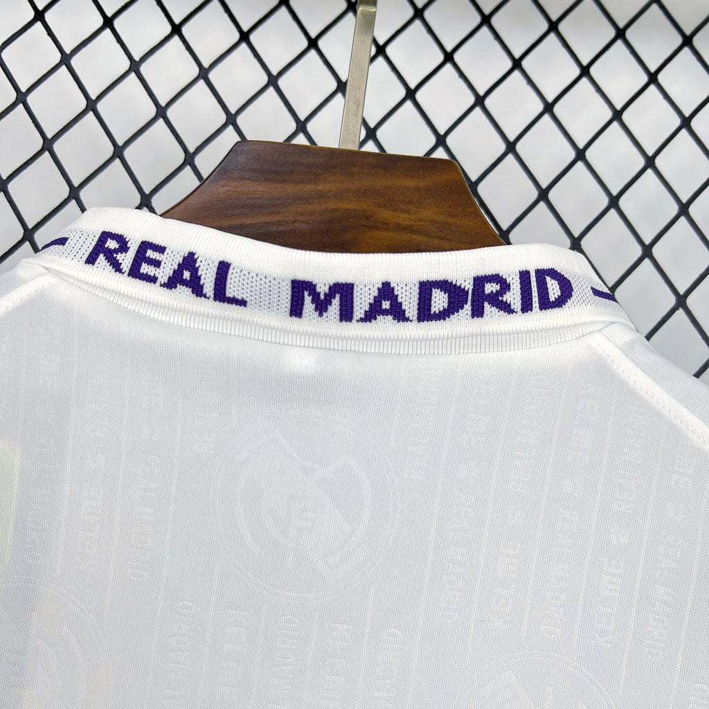 Camisa retrô do Real Madrid 1996/97