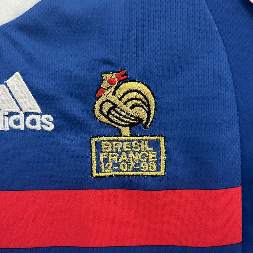Camisa e shorts retrô infantil França 1998