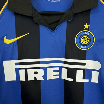 Camisa retrô da Inter de Milão 2001/02