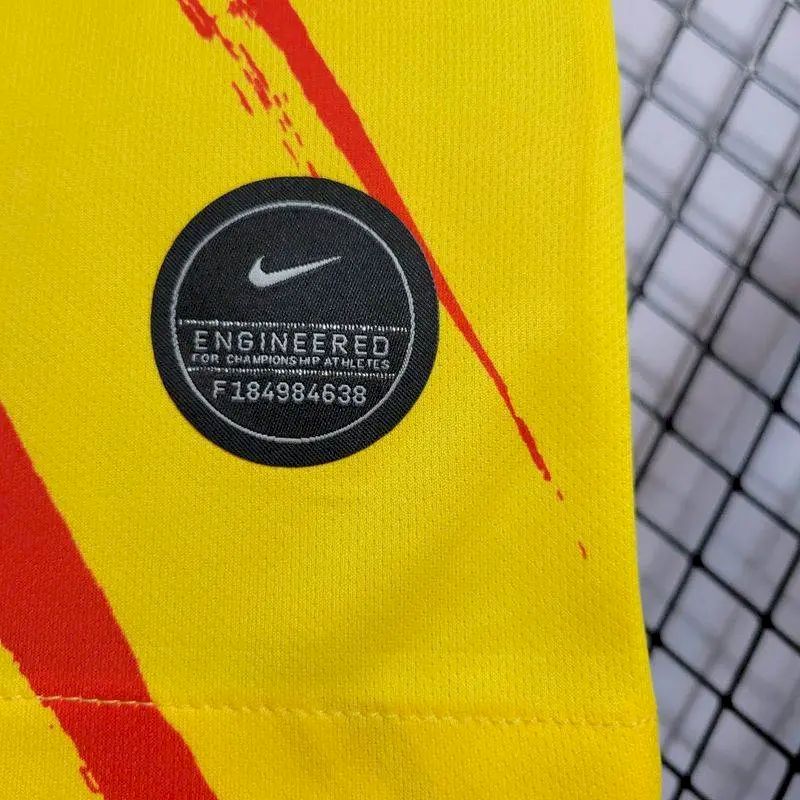 Quarta camisa retrô do Barcelona 2019/20