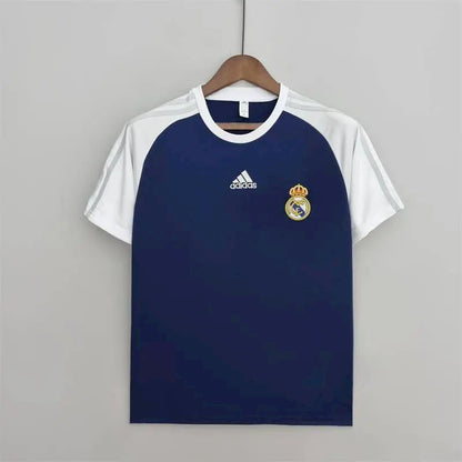Camisa de treino pré-jogo do Real Madrid 2022/23